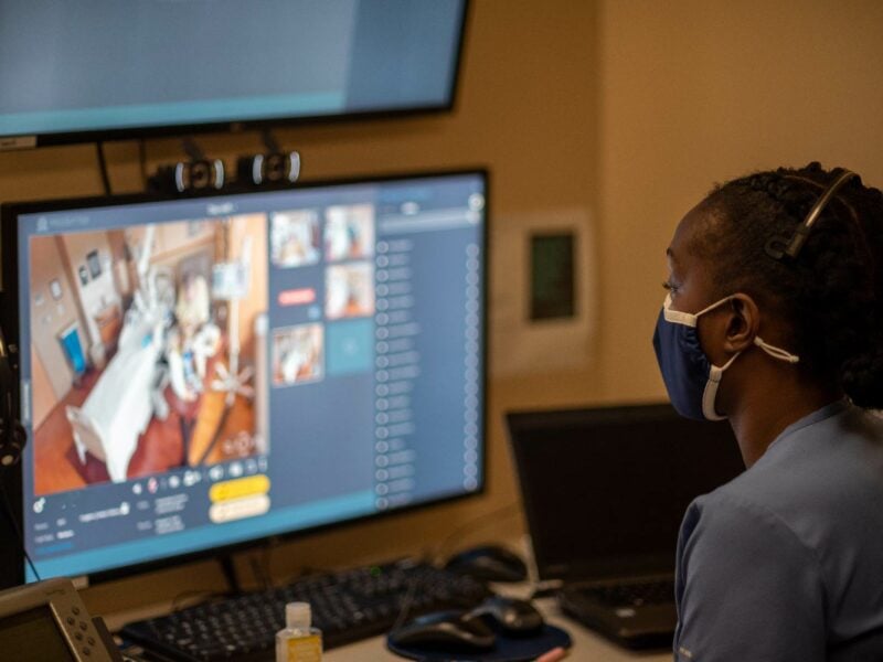 MedSitter-Monitoring-Station-800x600
